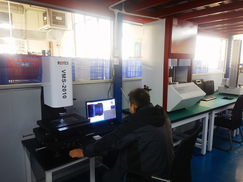 Optical image measurement machines, equipped with precise measurement and control software systems, enable us to produce rubber parts with more accurate dimensions.